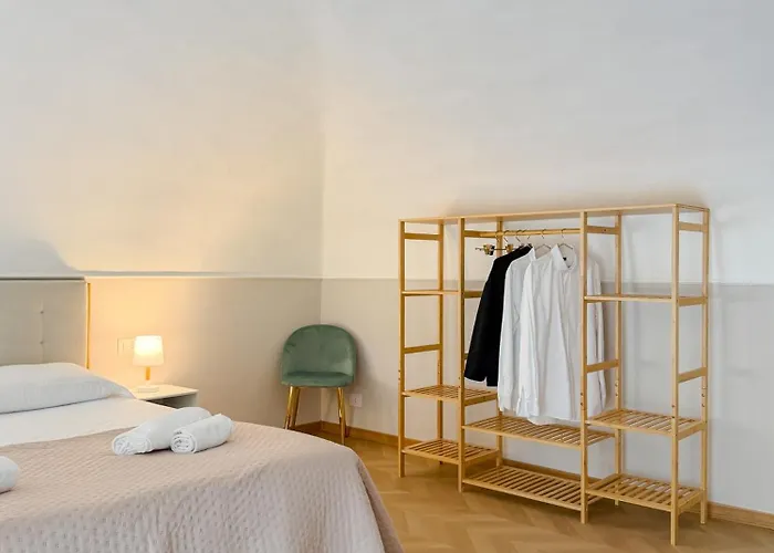 Vittorio Veneto Collection - Gold *